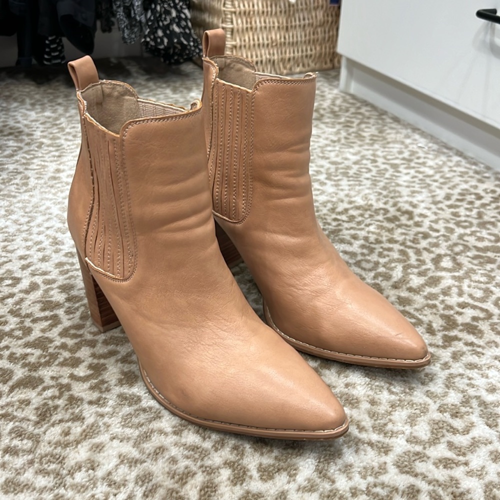 Oasis Society Finley Faux Leather Booties